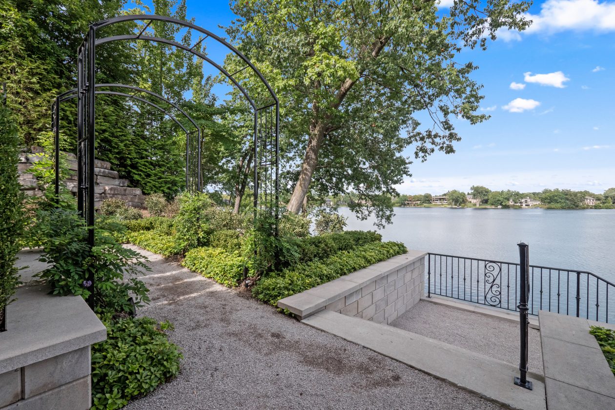Bloomfield Lake Escape | Great Oaks Landscape